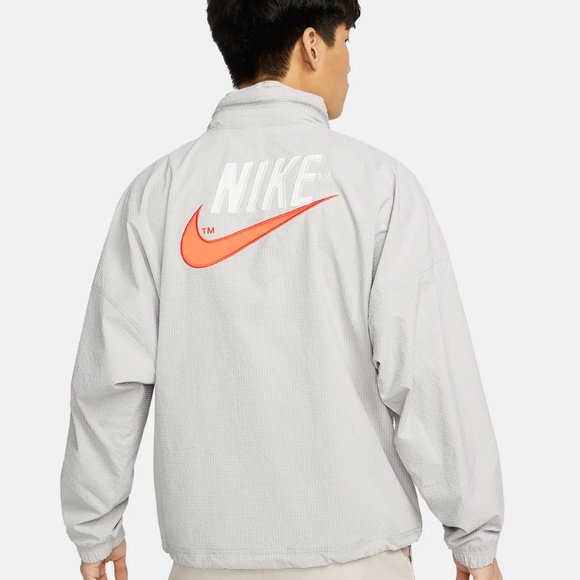 Nike Sportswear Lined Woven Jacket. Brand New. Mens Size: Large - Picture 11 of 11